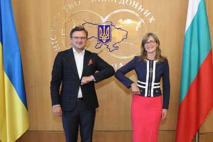 Ekaterina Zaharieva reconfirmed Bulgaria’s full support for the territorial integrity of Ukraine in a telephone conversation with Dmytro Kulebа